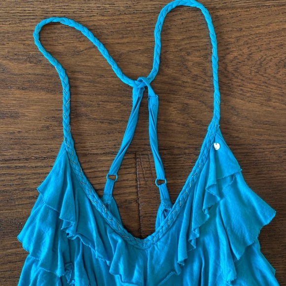 Guess Lowcut Mermaid Style Ruffle Top - Picture 2 of 3